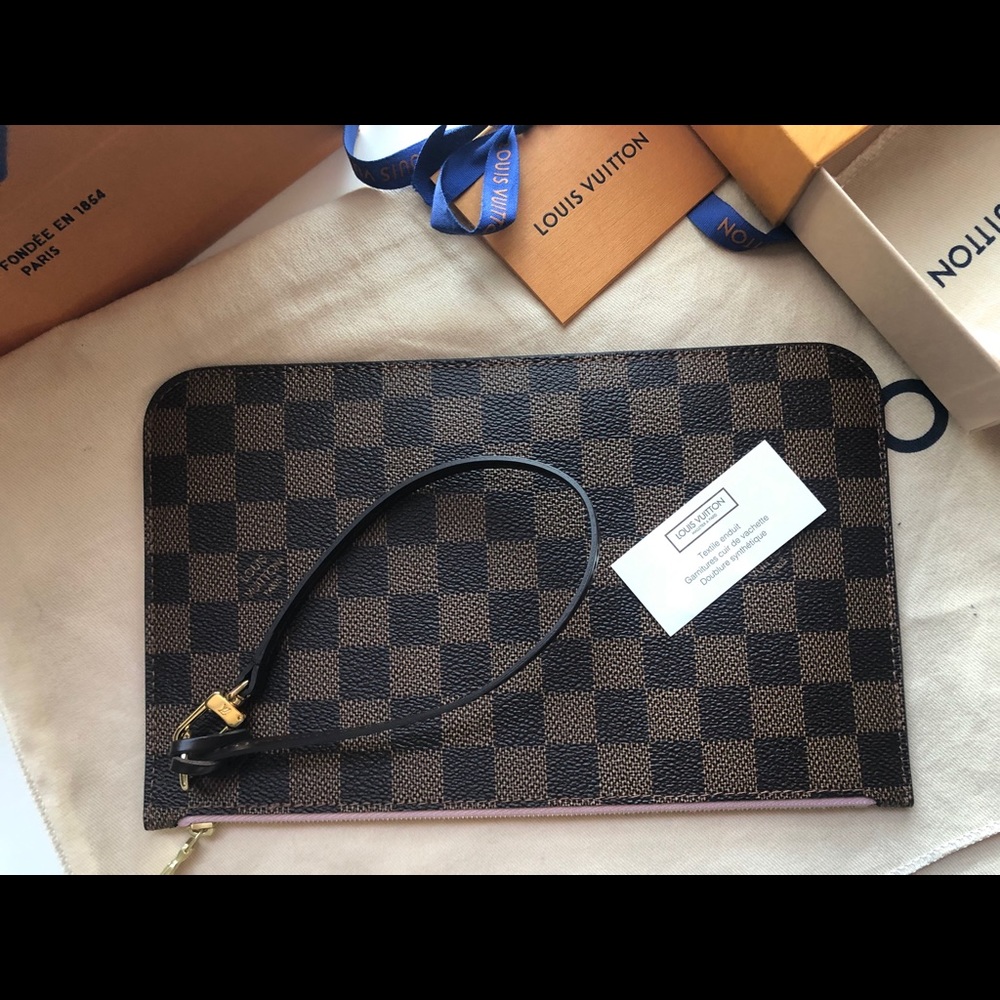 Louis Vuitton Neverfull pouch